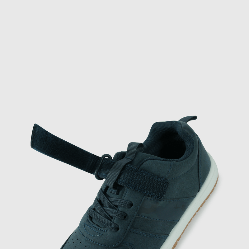 Zapatillas modernas y cómodas para niños en azul