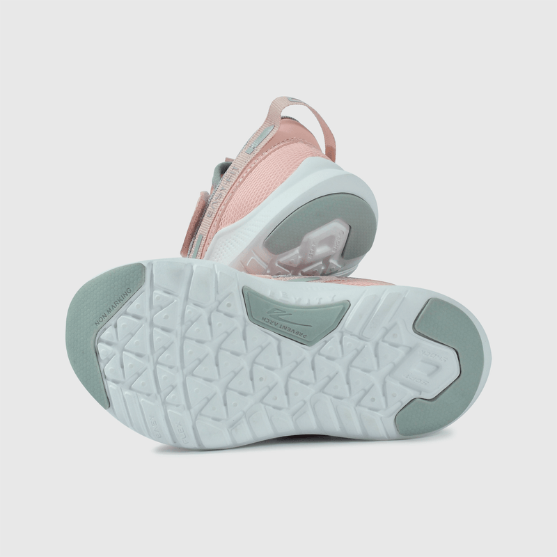 Zapatilla rosada para niña, ideal para caminantes