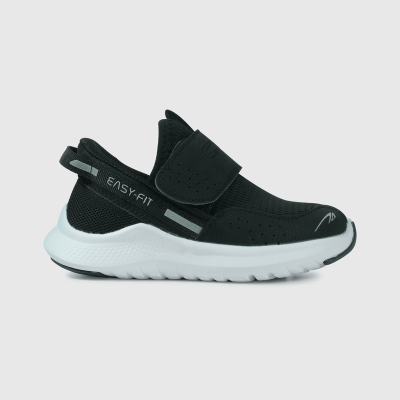 Zapatilla negra para niño, comodidad y estilo en cada paso