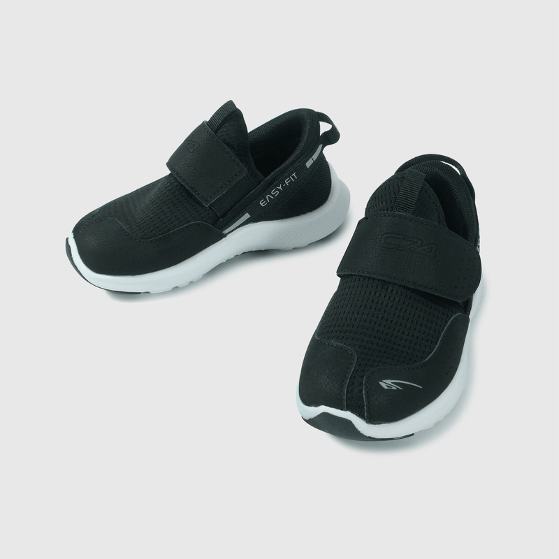 Zapatilla negra para niño, comodidad y estilo en cada paso