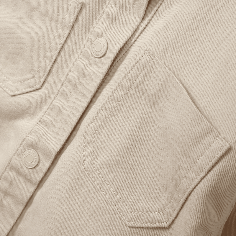 Sobrecamisa beige para niños, estilo y comodidad
