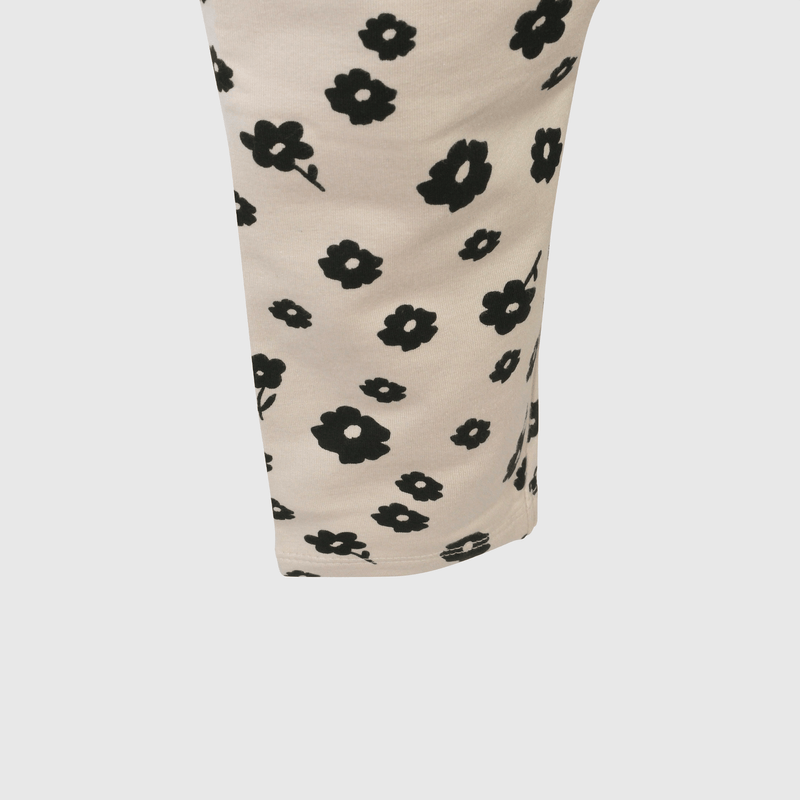 Pantalones beige con corazones para niños cómodos y felices
