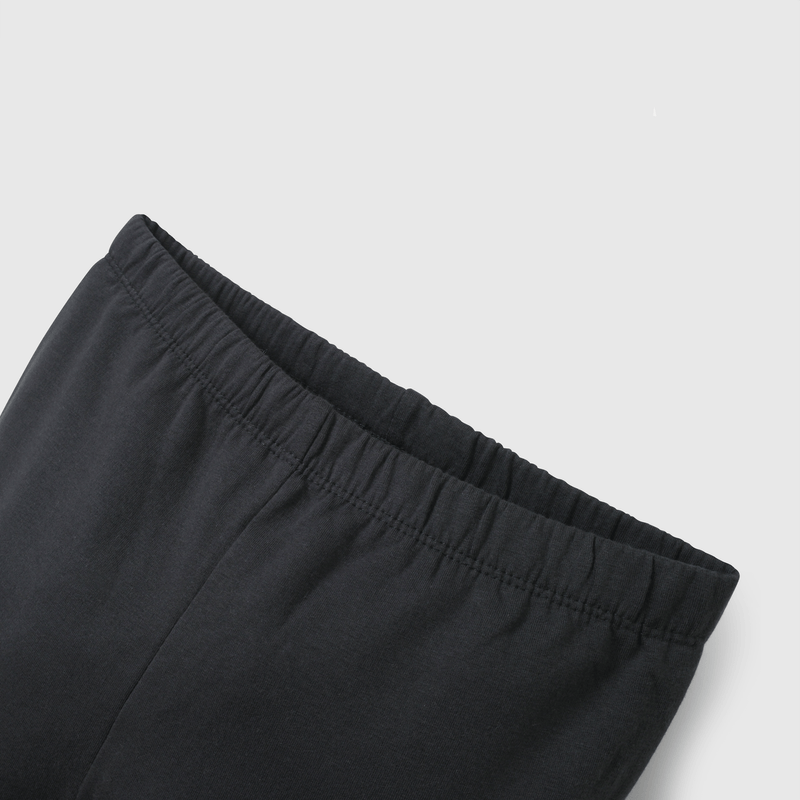 Leggings negros cómodos y versátiles para niños