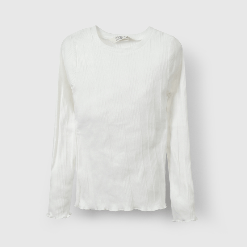 Polera blanca para niños, estilo y comodidad