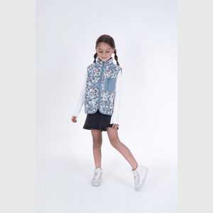Polera blanca para niños, estilo y comodidad