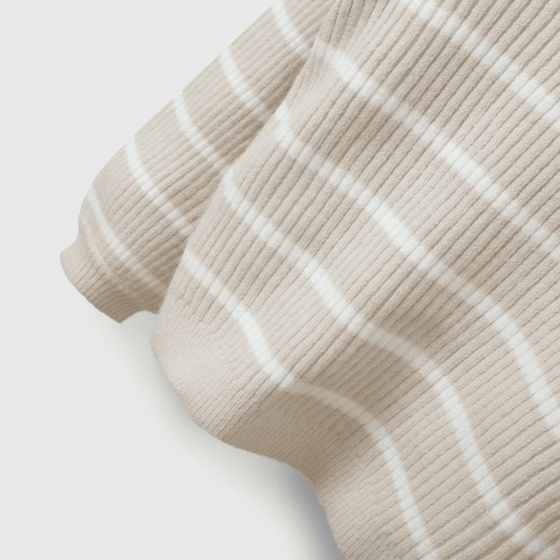 Sweater rayado beige para niños, estilo y comodidad