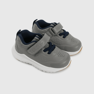 Zapatilla gris para niños, comodidad y estilo