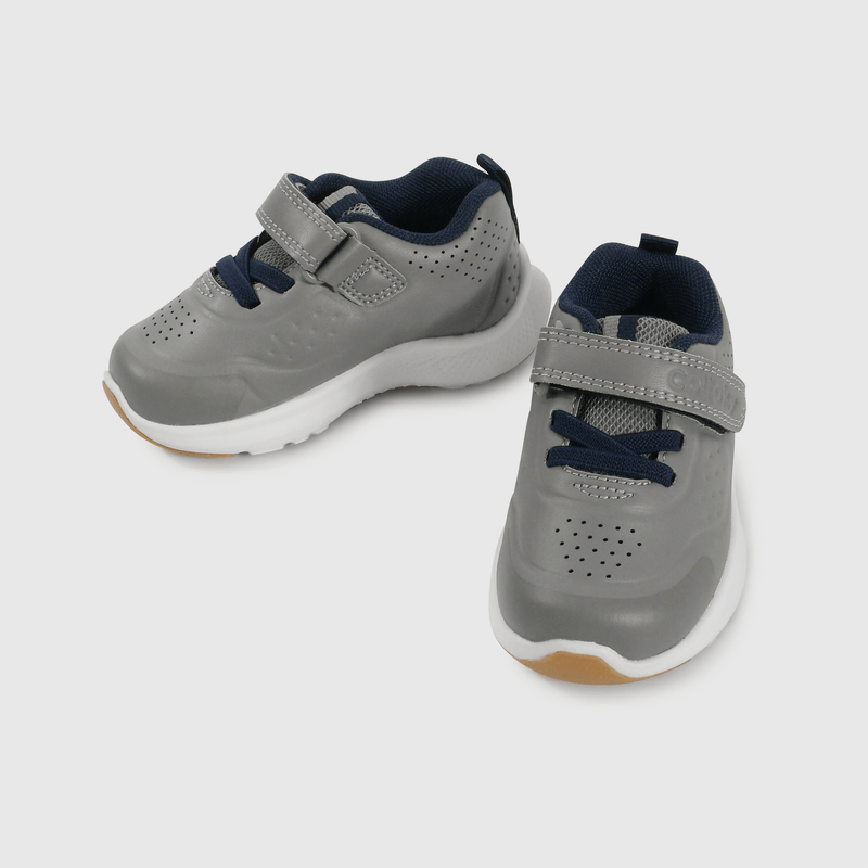Zapatilla gris para niños, comodidad y estilo