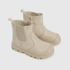 Botines beige para niños, comodidad y estilo