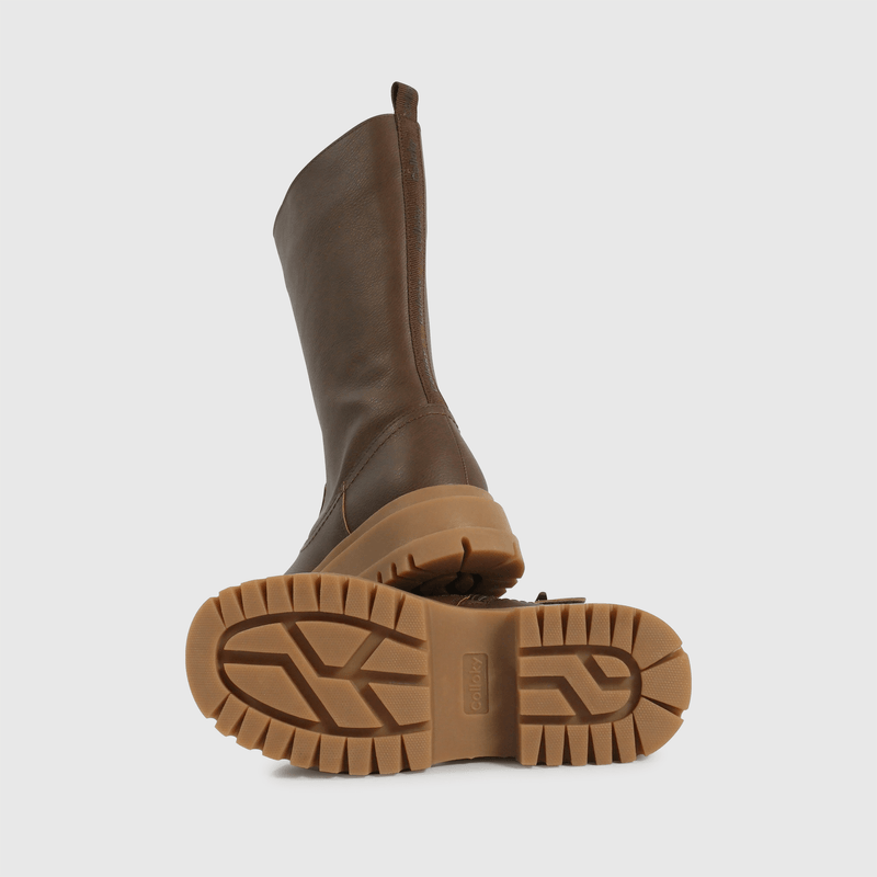 Bota café para niños, estilo y comodidad en cada paso