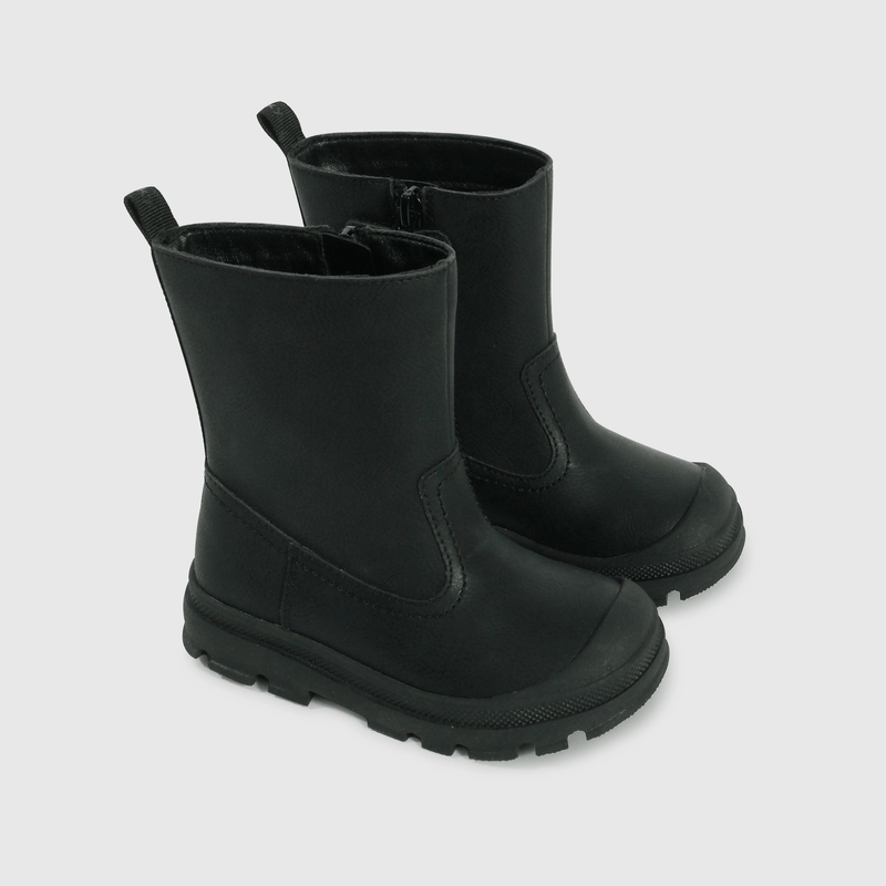 Bota negra para niños, comodidad y estilo asegurados