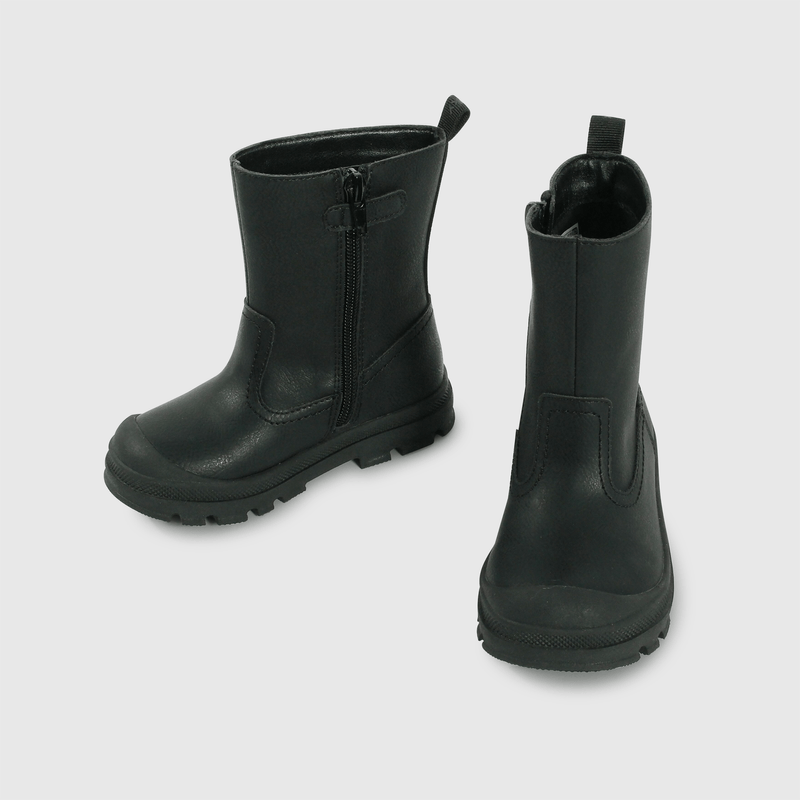 Bota negra para niños, comodidad y estilo asegurados