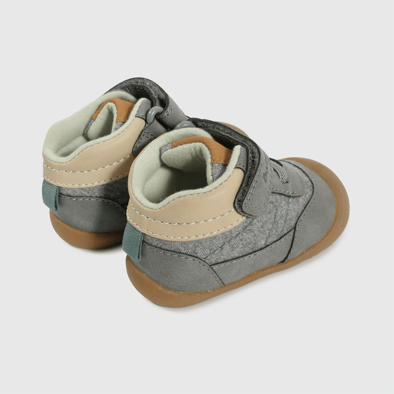Botines grises para gateadores, estilo y confort
