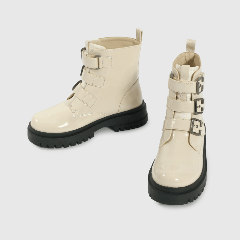 Botín beige para niños, estilo y comodidad en cada paso