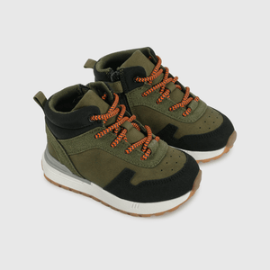 Zapatos verdes para niños, cómodos y seguros