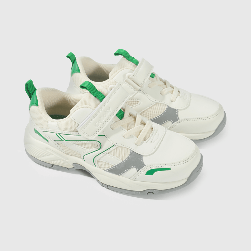 Zapatilla blanca para niños, estilo y comodidad