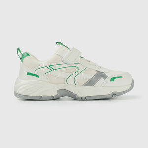 Zapatilla blanca para niños, estilo y comodidad