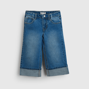 Jeans azules para niños, estilo y comodidad