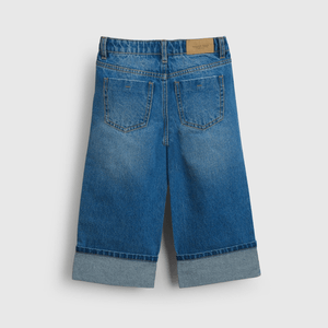 Jeans azules para niños, estilo y comodidad