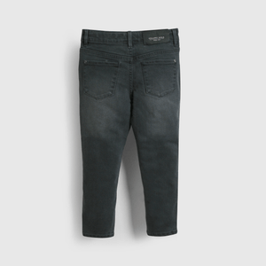 Jeans negros para niños, estilo y comodidad