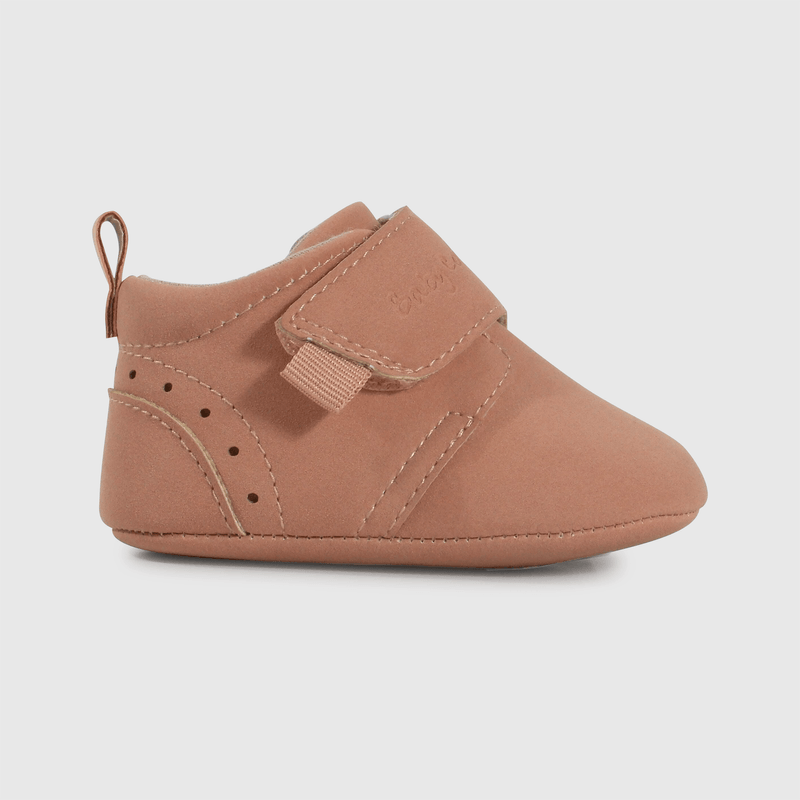 Botines rosados para guaguas, comodidad y estilo