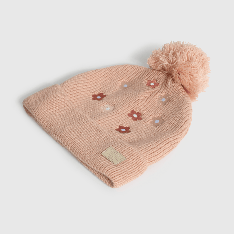 Gorro rosado con corazones para niñas encantadoras