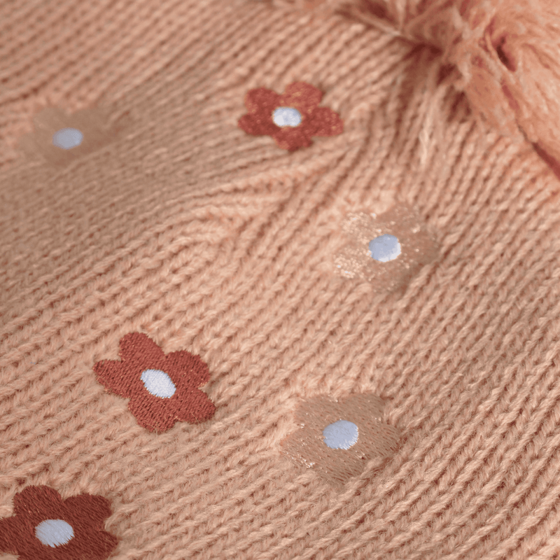 Gorro rosado con corazones para niñas encantadoras