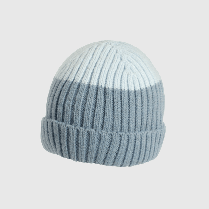 Gorro bicolor azul para niños, estilo y calidez