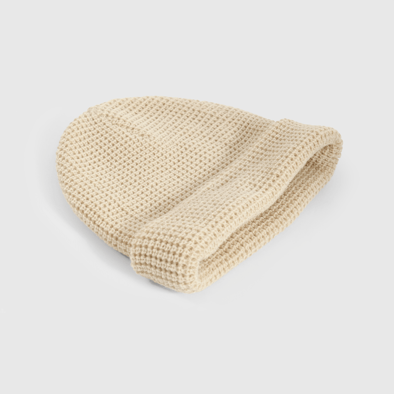 Gorro beige para niños, estilo acogedor y moderno
