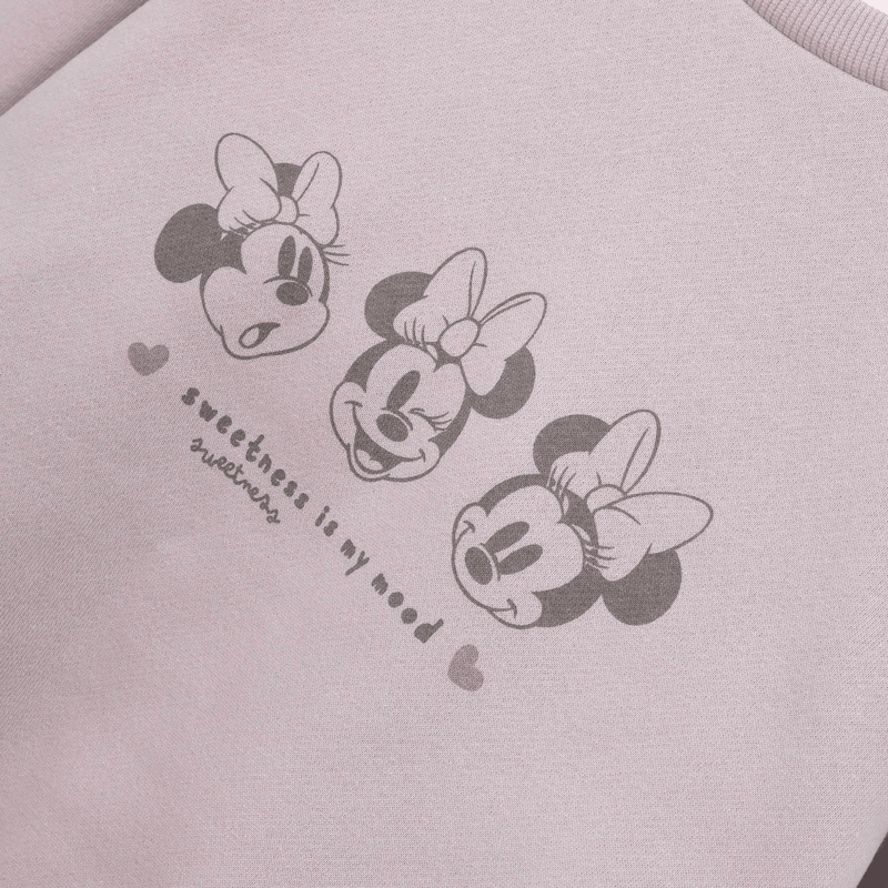Pijama morado de Minnie Mouse para niños cómodos y felices