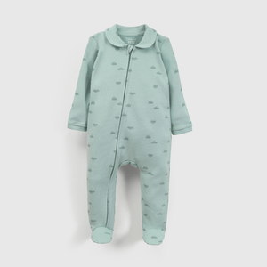 Pijama verde suave para guaguas con autos