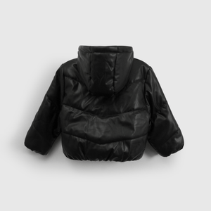 Chaqueta negra para niños, estilo y comodidad