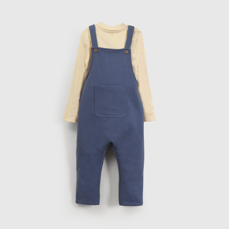 Jardinera azul y bodie para guagua, estilo y comodidad
