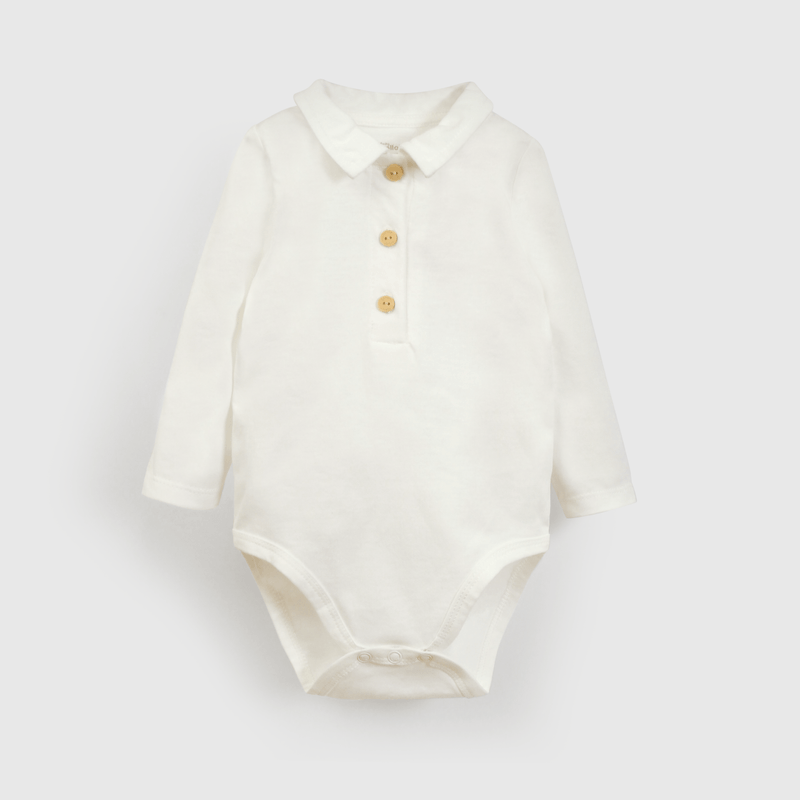 Conjunto beige para guagua, cómodo y tierno