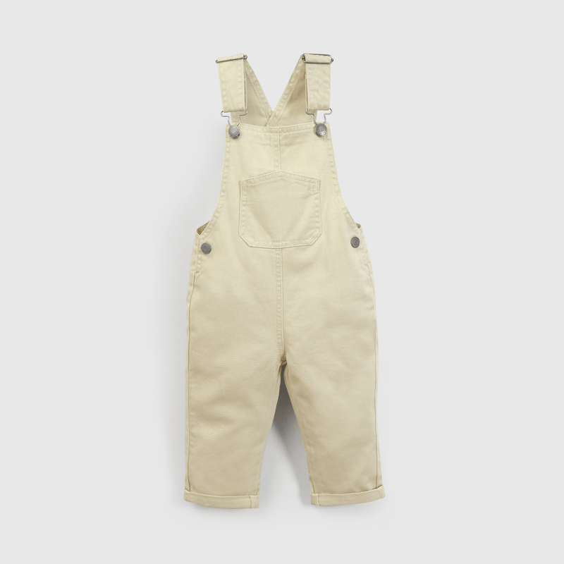 Jardinera beige para niña, estilo y comodidad