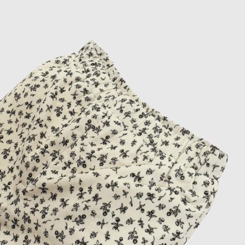 Pantalón beige con flores para niña, estilo encantador y cómodo