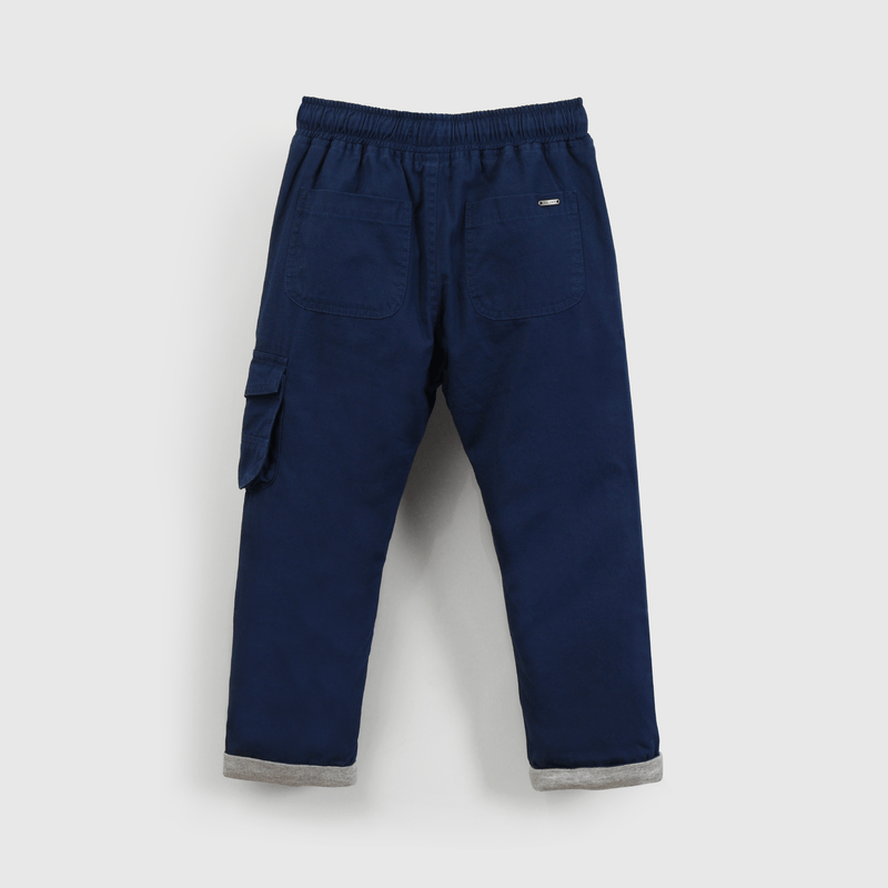 Pantalón azul para niños, cómodo y cálido