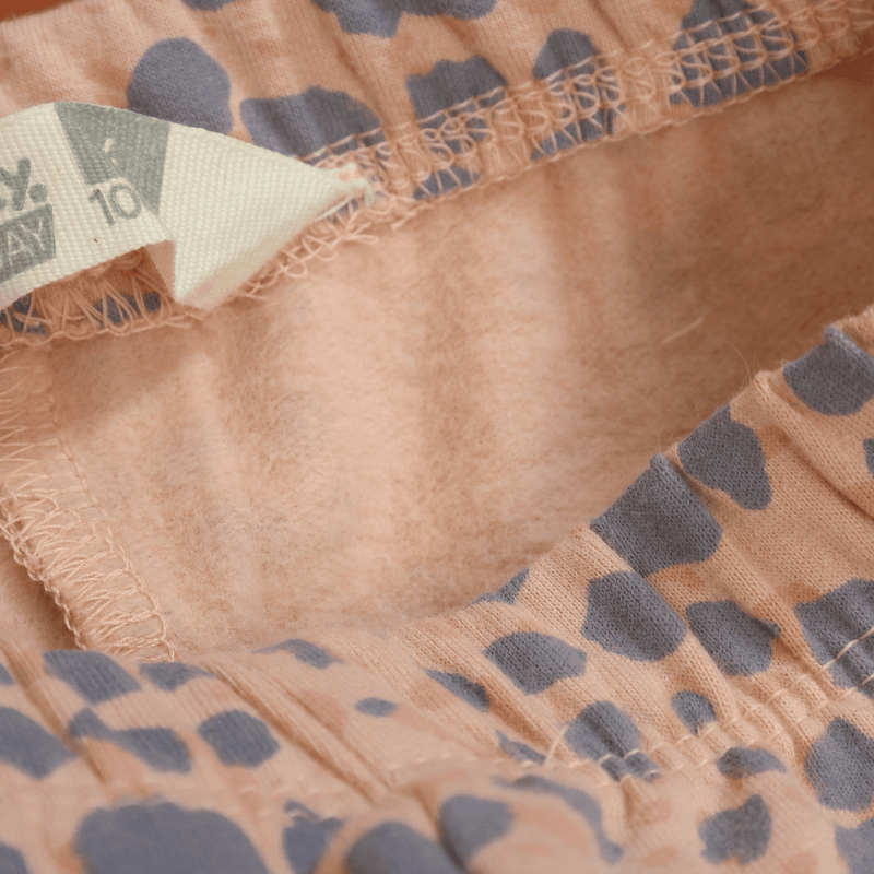 Leggings rosados con estampado animal para niñas - Comodidad y estilo