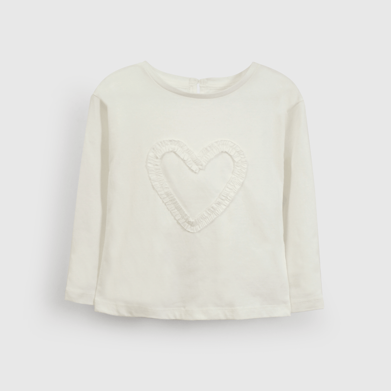 Polera blanca con corazón para niñas, estilo y comodidad