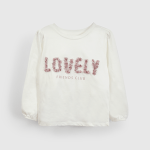 Polera blanca para niña, estilo encantador y cómodo