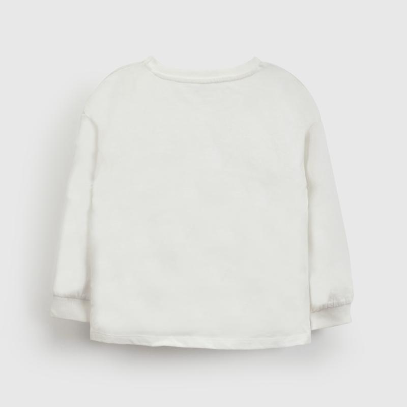 Polera blanca con flores para niña, estilo único y mágico