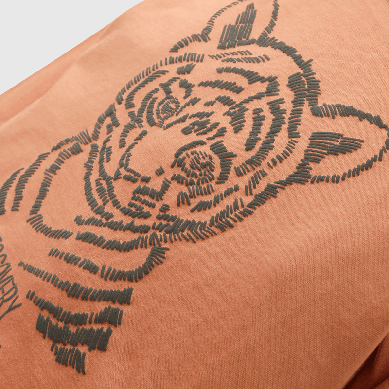 Polera naranja con tigre para niños, calidad y estilo