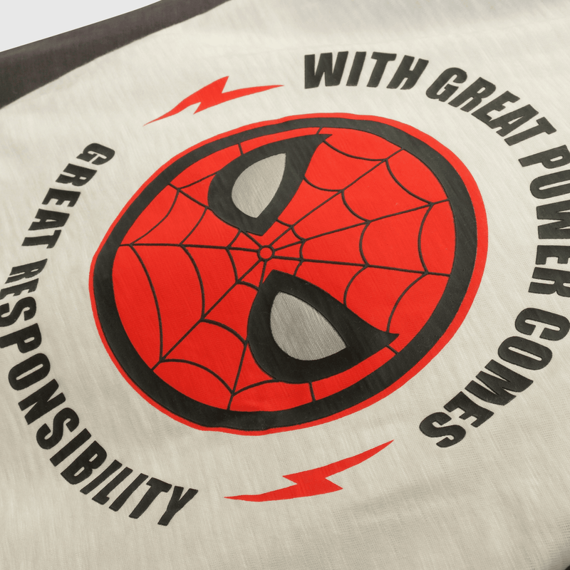 Polera blanca Spiderman para niños, estilo y diversión