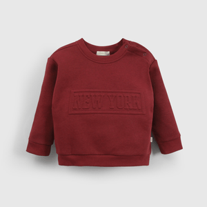 Polerón rojo para niños, estilo y comodidad en cada prenda