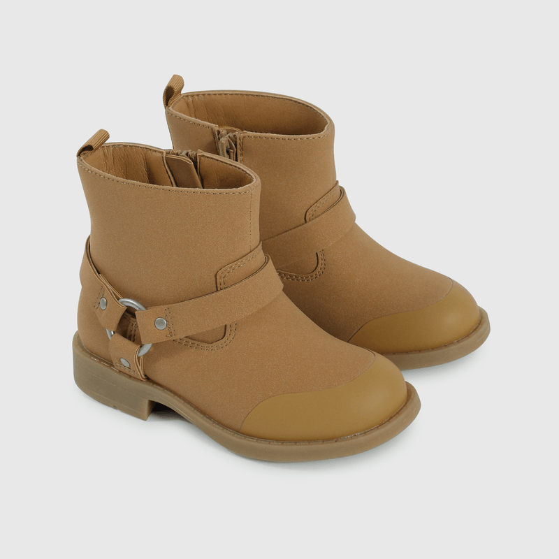 Botines café para niños, comodidad y estilo