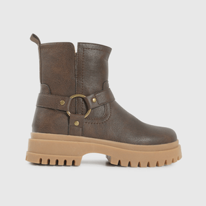 Botines café para niños, estilo y comodidad en cada paso