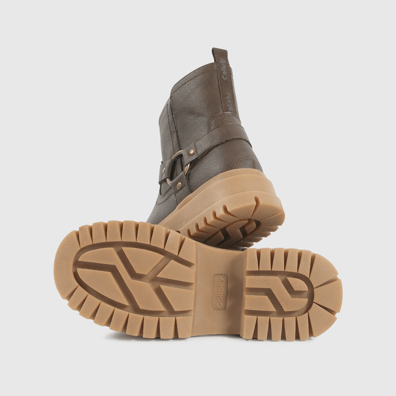 Botines café para niños, estilo y comodidad en cada paso