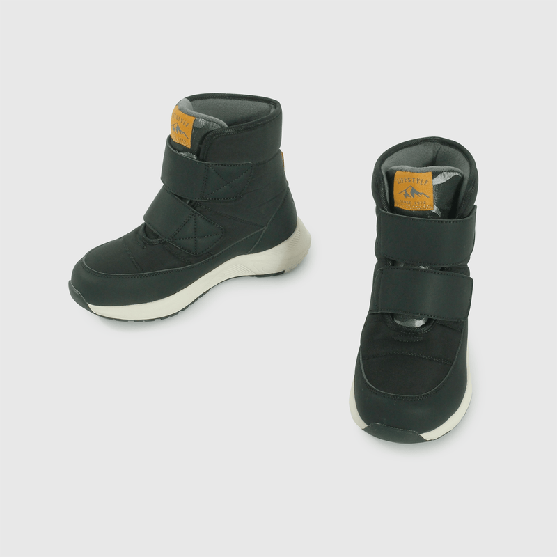 Botas negras para niños, comodidad y estilo asegurados