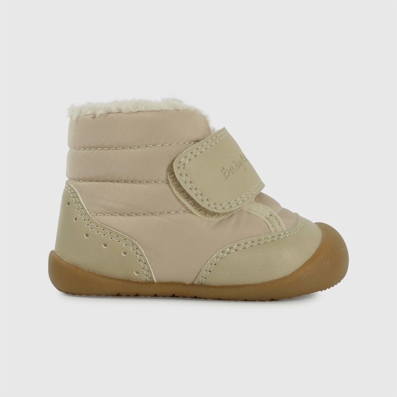 Botitas beige para gateadores, comodidad y estilo