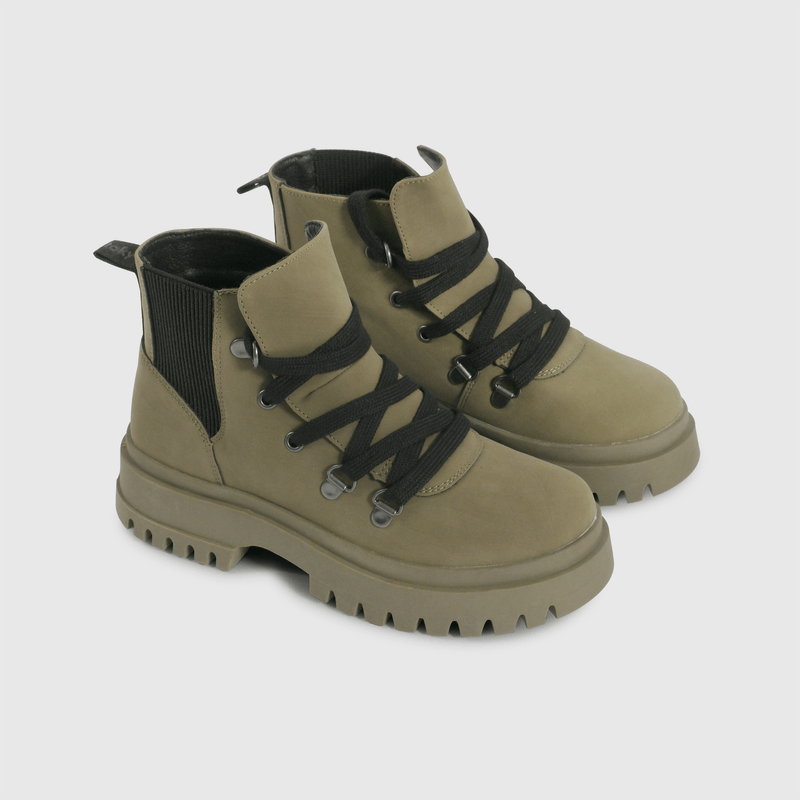 Botín beige para niños, comodidad y estilo asegurados